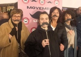 Campaña de bigotes desarrollada en favor de 'Movember Legazpi'.