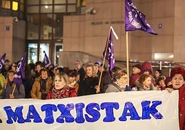 Concentración contra un asesinato machista.