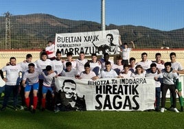 La plantilla de primera regional el domingo antes del partido.