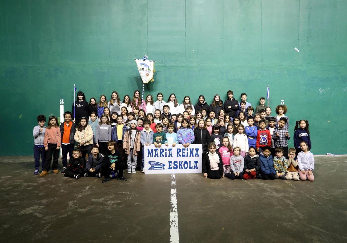 Alumnos del Colegio María Reina.