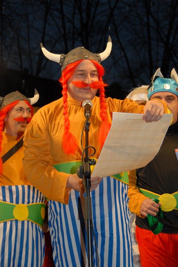 No había Carnaval que se precie de tal nombre si no aparecía Ortuzar caracterizado de lo que fuera, desde Obelix hasta un rockero euskaldun.