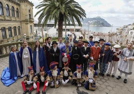 El Ayuntamiento de San Sebastián, desde donde está tomada esta fotografía, será el epicentro de la Tamborrada Infantil mañana a las 12 horas.