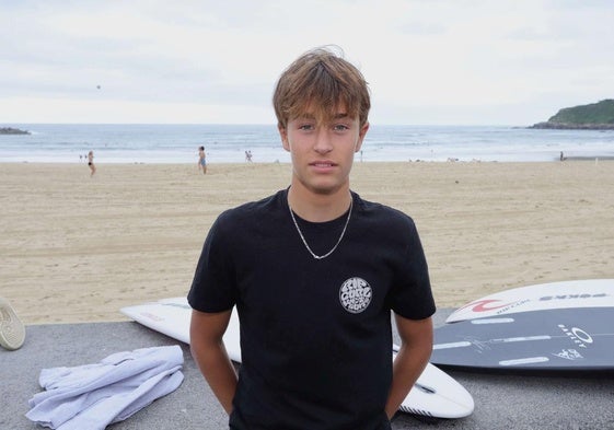 Imagen archivo del surfista donostiarra Kai Odriozola.