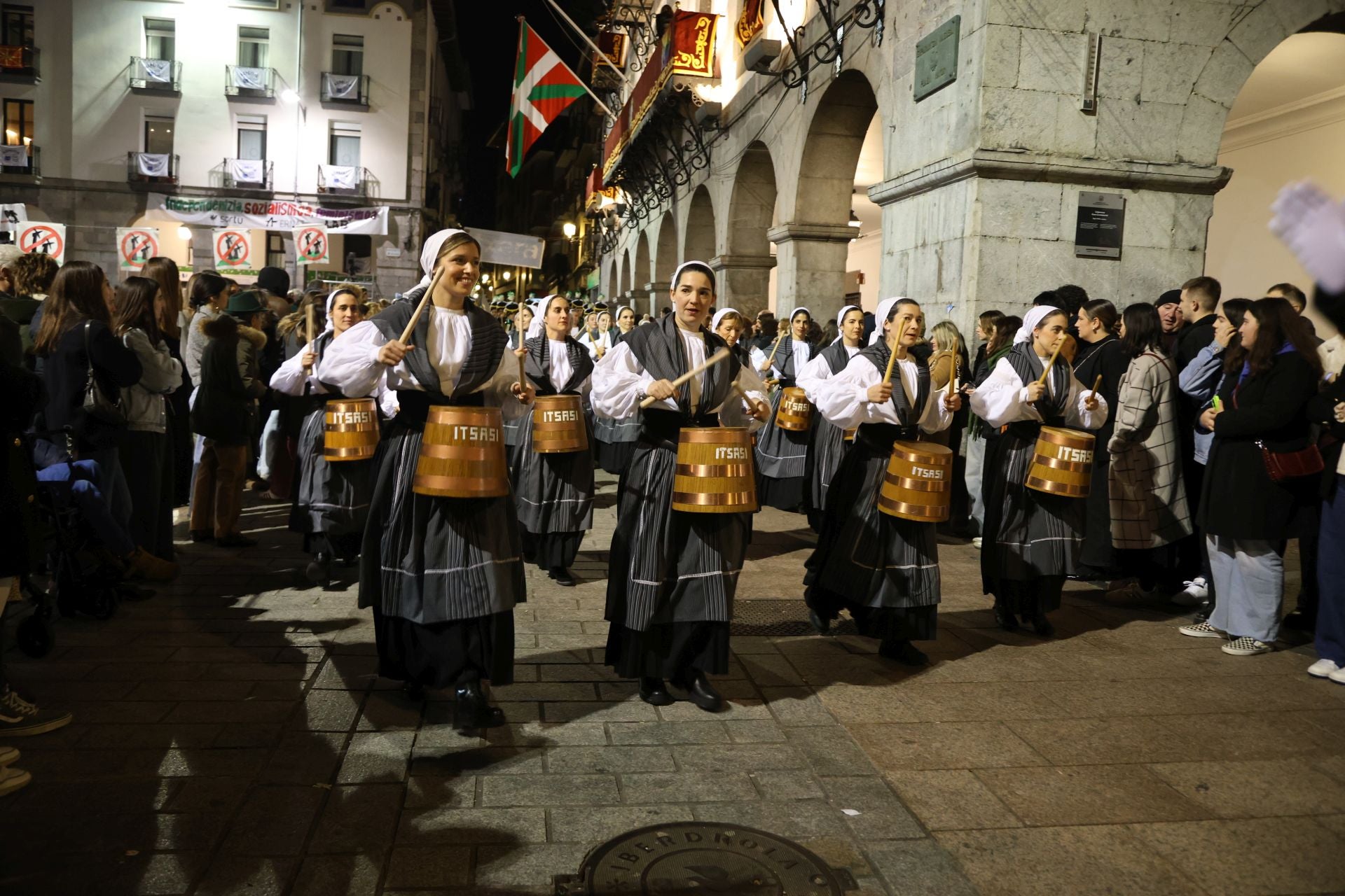 Los tambores y barriles ya se escuchan en Azpeitia