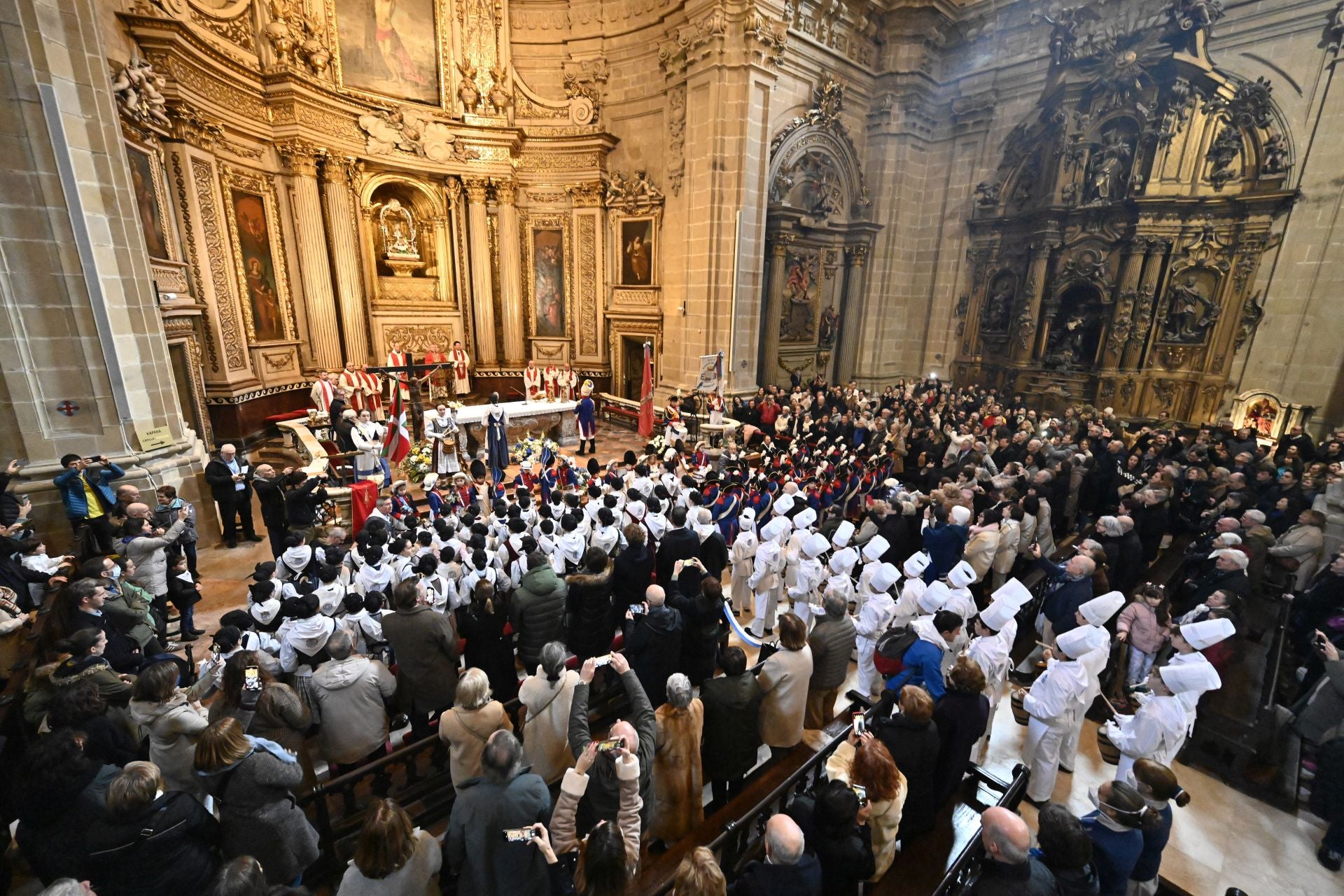 Multitudinaria misa de San Sebastián