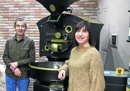 Cristina Castelló y Mitxel Muñoz en Kikara Café y Té.