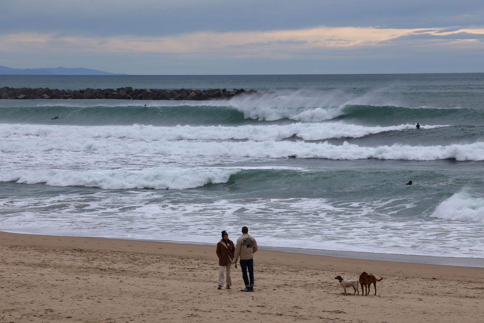 Viento y cielos nubosos para despedir la semana en San Sebastián