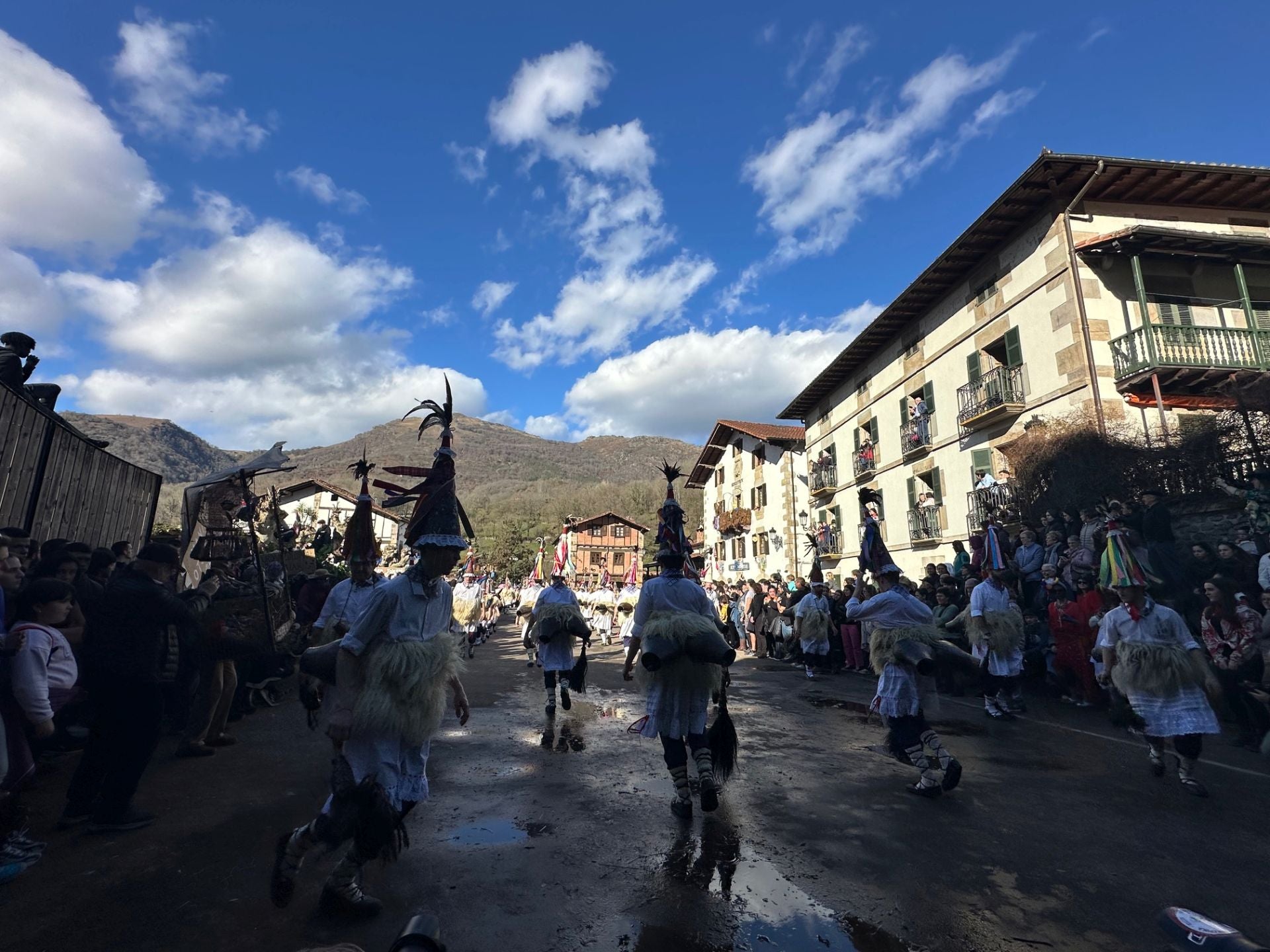 Ituren despierta por carnaval