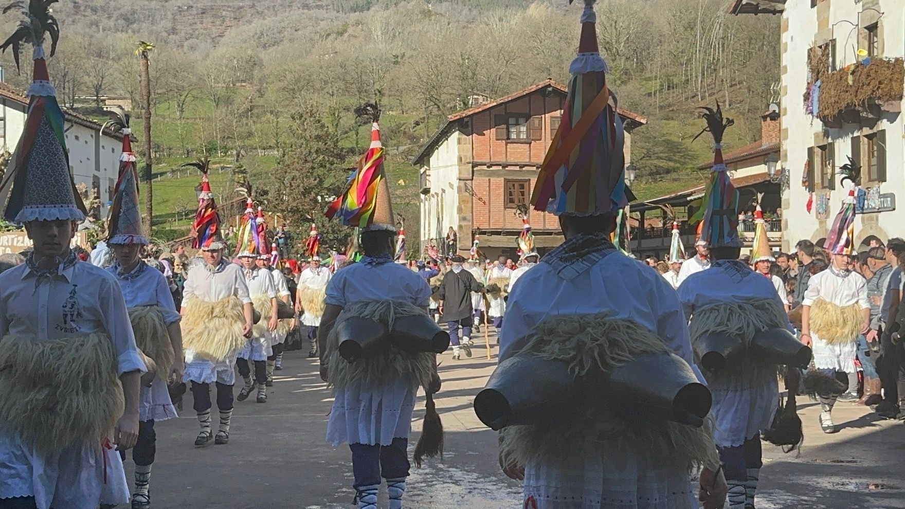 Ituren despierta por carnaval