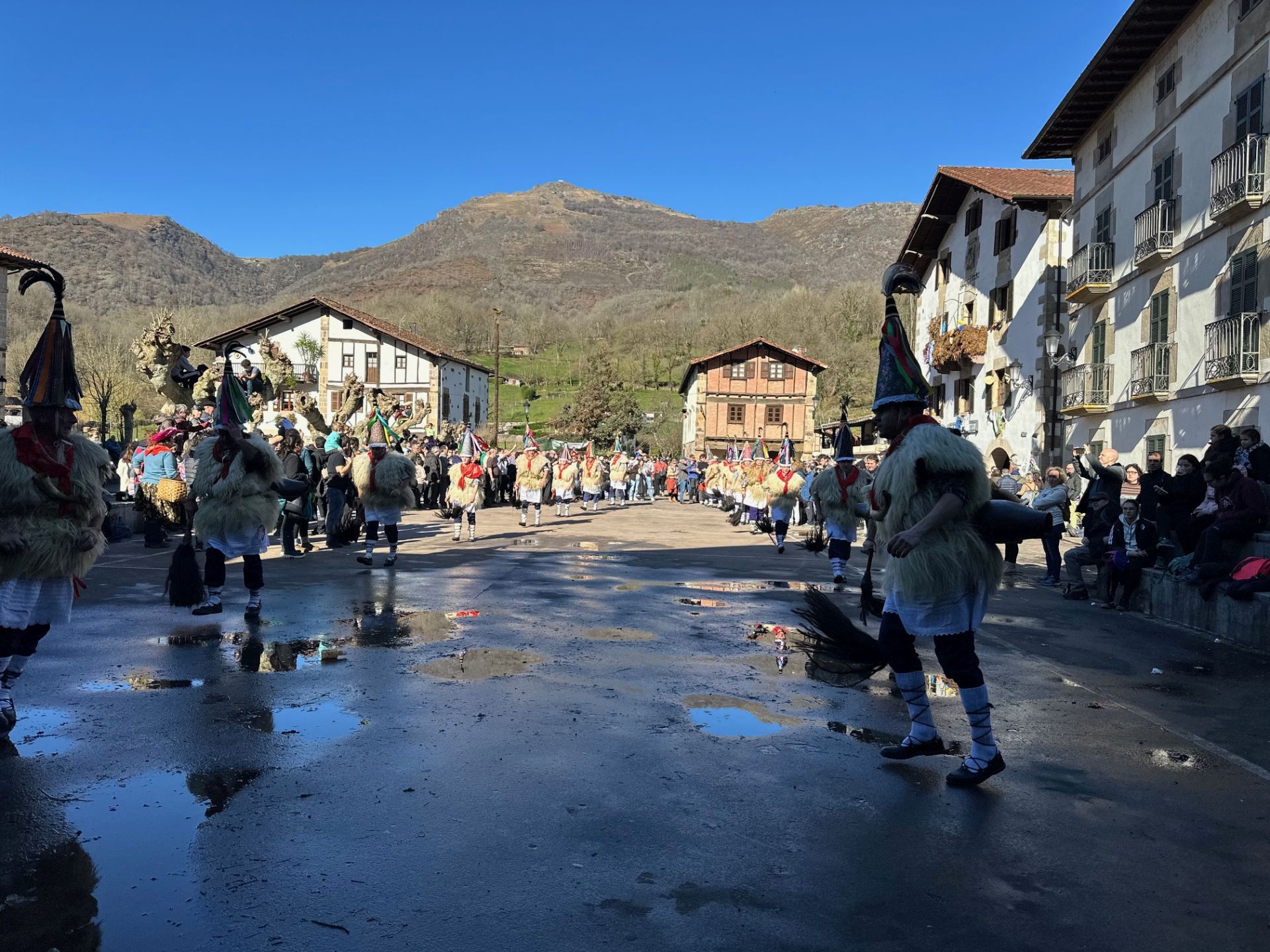 Ituren despierta por carnaval