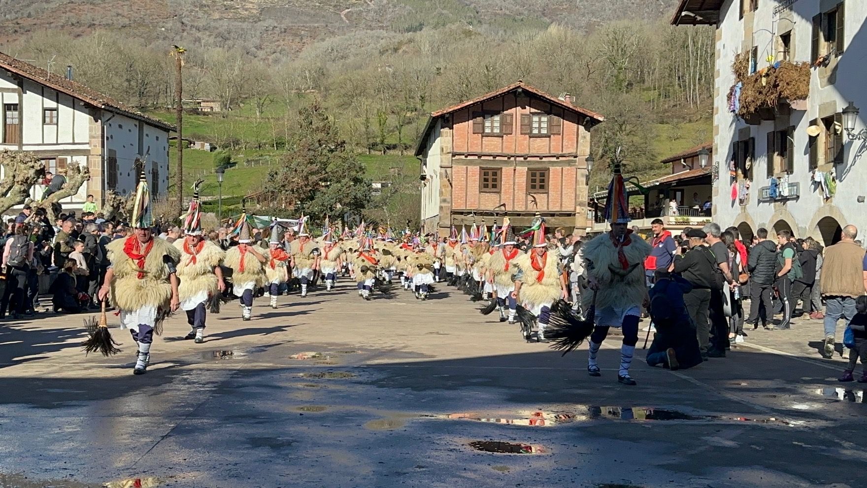 Ituren despierta por carnaval