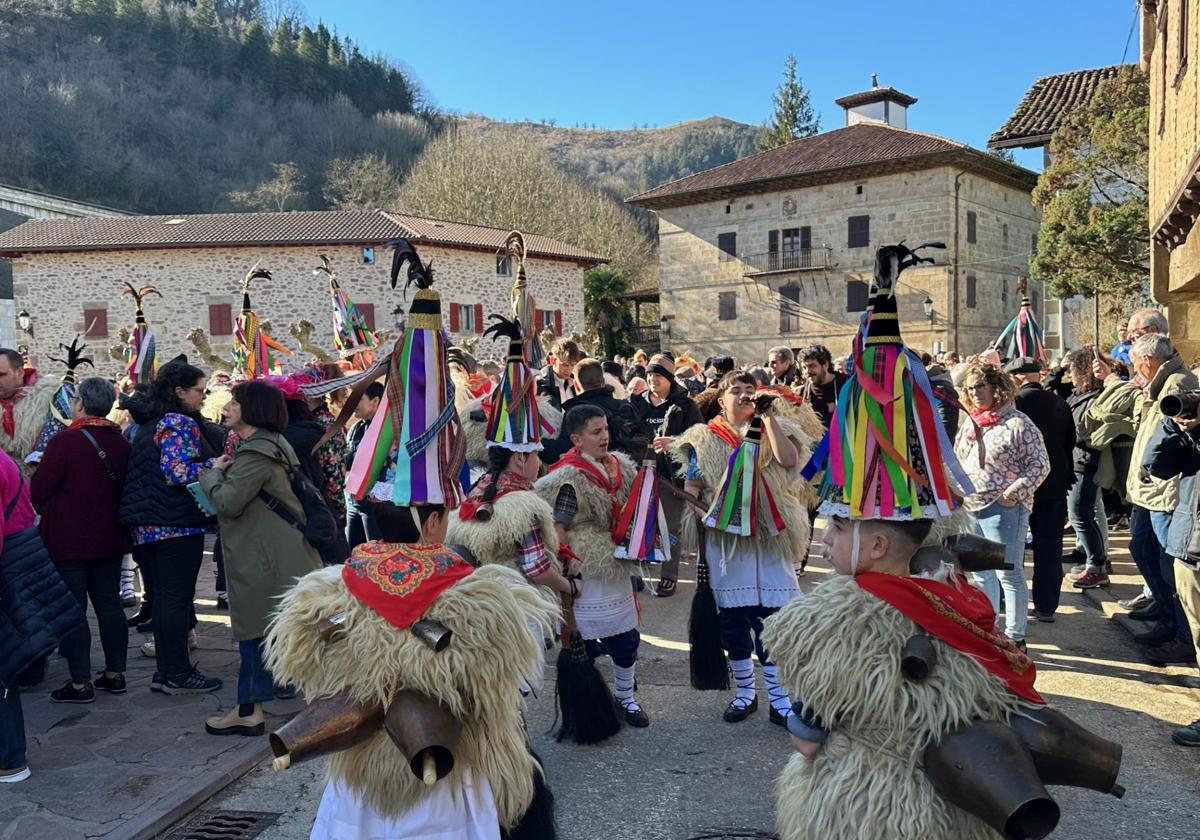 Ituren despierta por carnaval