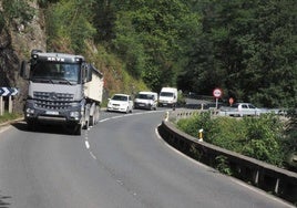 Carretera GI-631 entre Azkoitia y Urretxu.