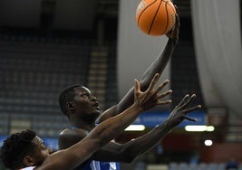 Pape Bocar Sall jugará cedido en el Bàsquet Benicarló