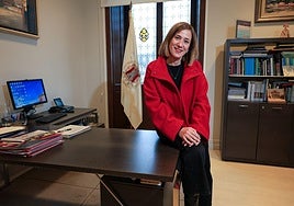 La alcaldesa de Irun, Cristina Laborda, en su despacho del ayuntamiento.