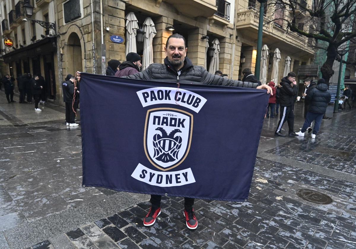 La afición del PAOK conoce Donostia en su estado puro