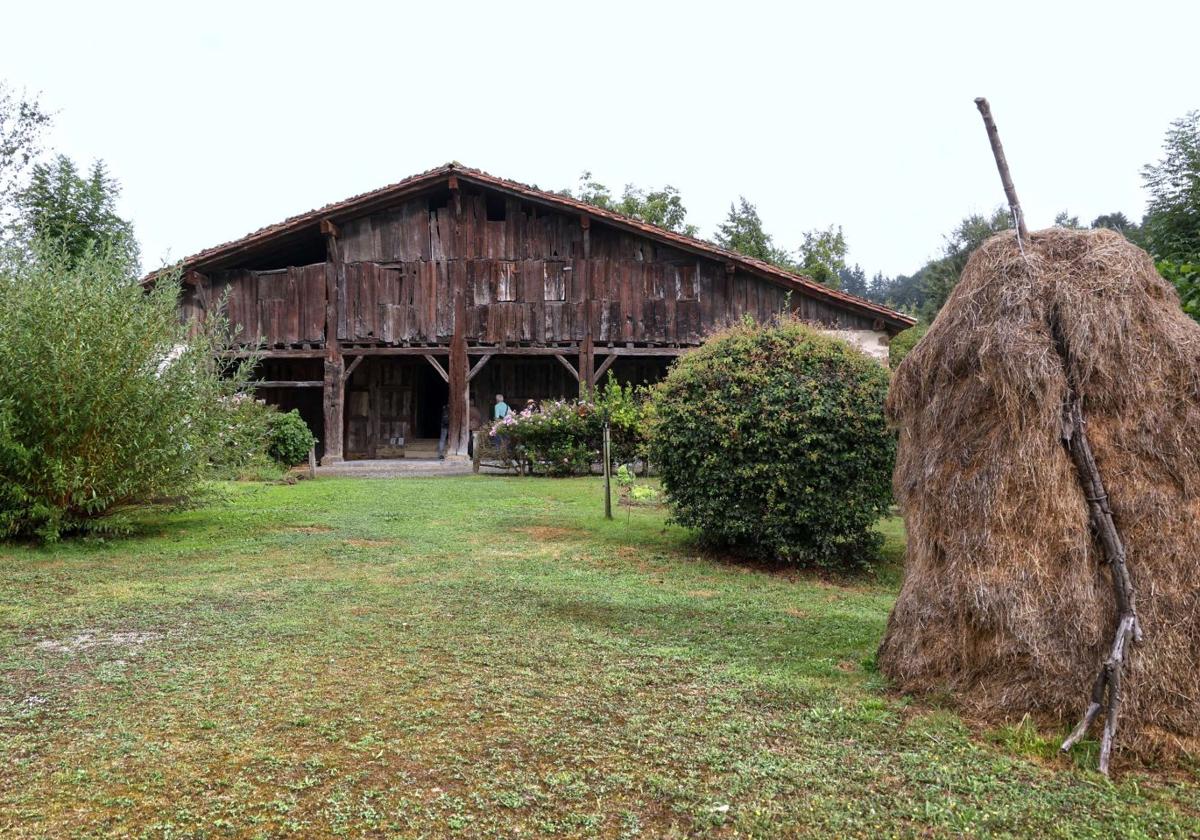 Igartubeiti baserri-museoak txotx denboraldiarekin lotutako esperientziak proposatzen ditu apirilera arte