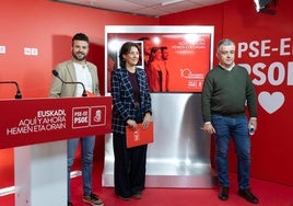 Pau Blasi, Begoña Gil y Miguel Ángel Morales, en la presentación del congreso del PSE.