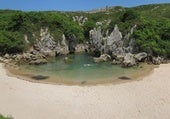 Los vascones le pusieron nombre y hoy es una de las playas más famosas de Asturias: ideal para visitar en invierno