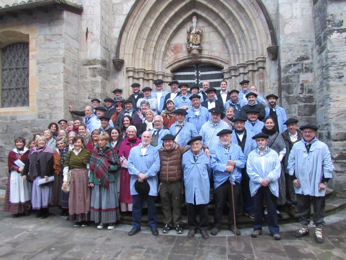 Soleadas coplas de Santa Agueda en Arrasate