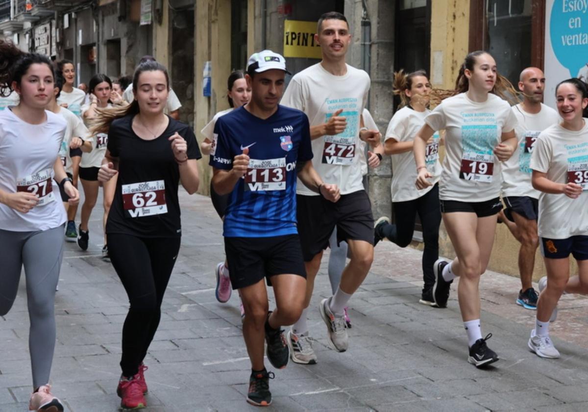 Participantes en el cross Jose Gurrutxaga del pasado año.