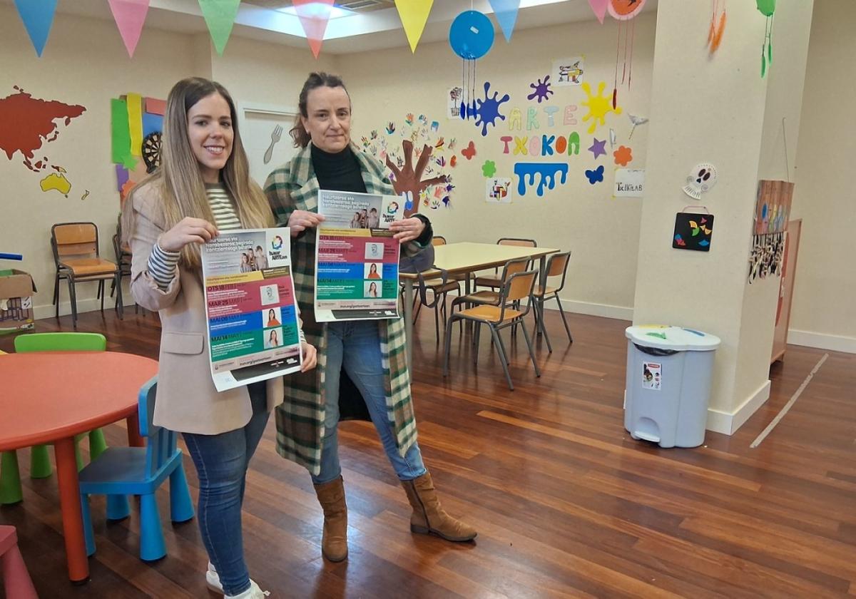 Sandra Caballero e Irati Redondo presentaron los nuevos talleres en el Txikilab de Palmera Montero.