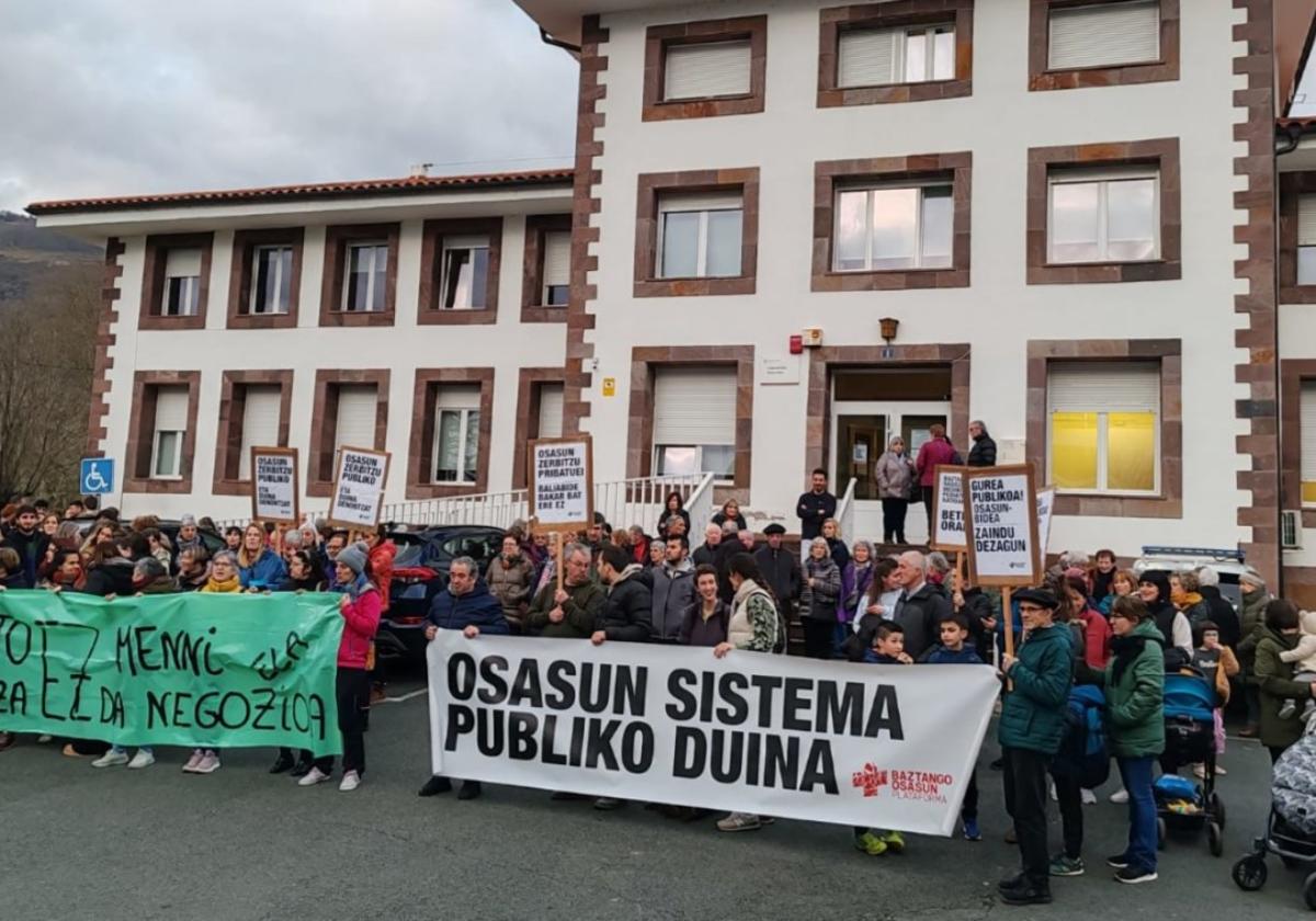 200 personas «por la Salud»