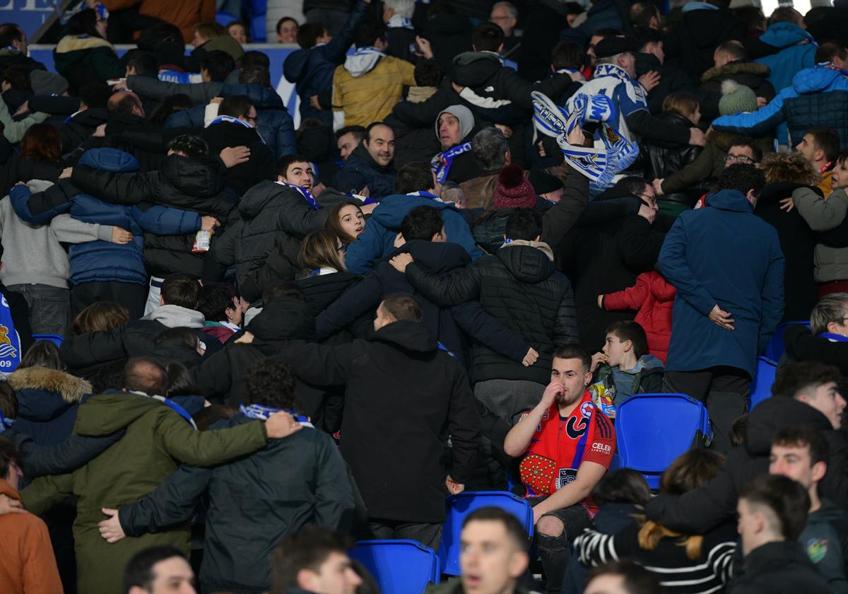 El seguidor de Osasuna que sobrevivió a la marea de la afición de la Real Sociedad