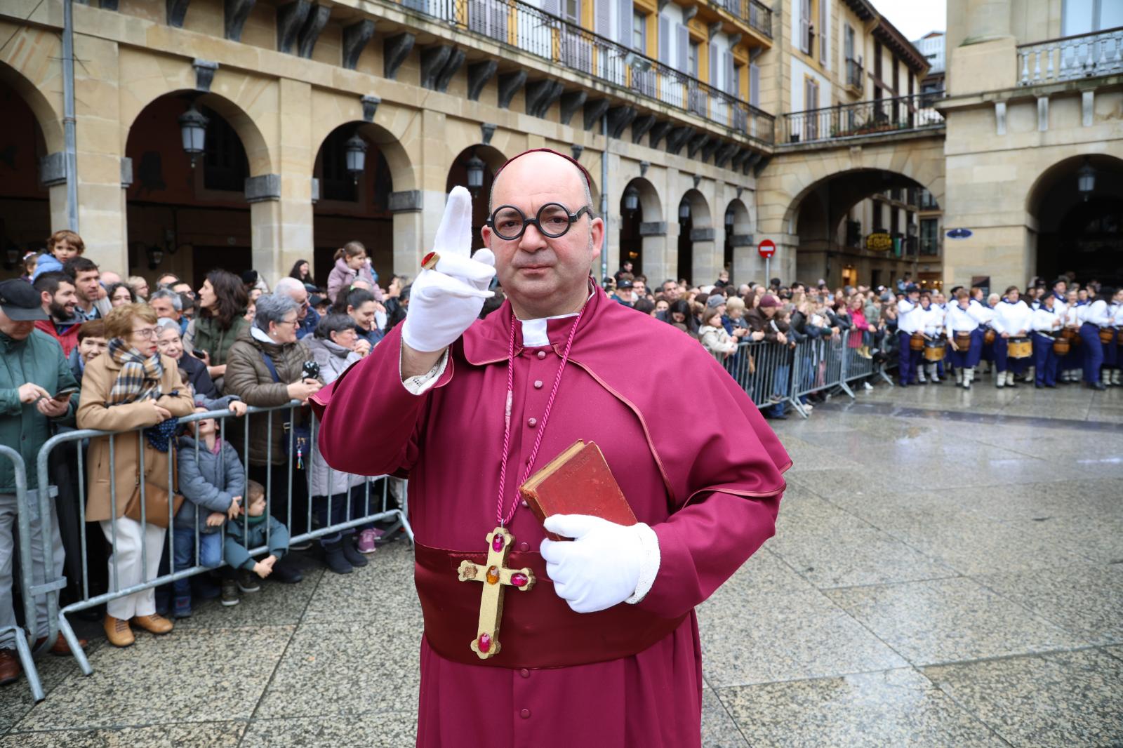 Inudeak eta Artzainak recorren la Parte Vieja