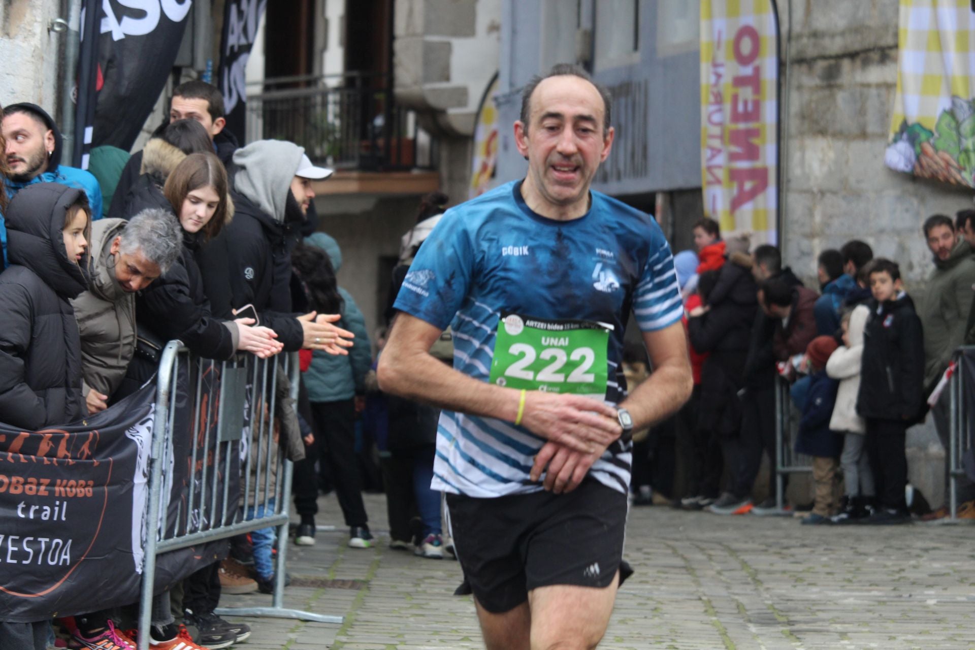 Iraitz Legorburu eta Eneritz Aramendi nagusi Kobaz Koba Trail lasterketan