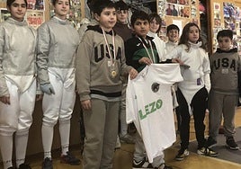 Los tiradores de Lezoko Beleak con sus medallas.