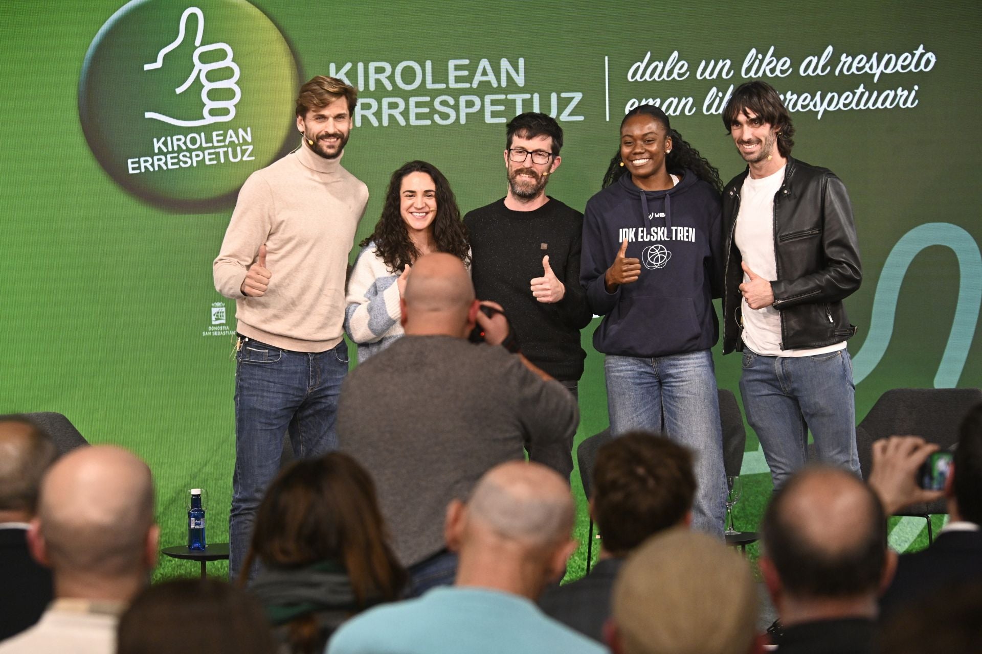 Fernando Llorente, Esther Arrojeria, Juan Aldaz, Iris Mbulito y Carlos Martínez