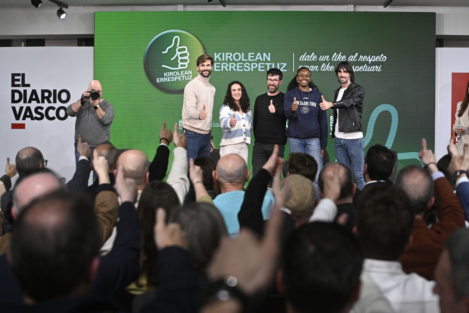 Fernando Llorente, Esther Arrojeria, Juan Aldaz, Iris Mbulito y Carlos Martínez