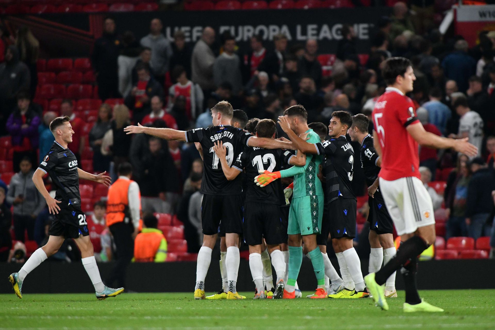 Los realistas celebran su victoria en Old Trafford en 2022