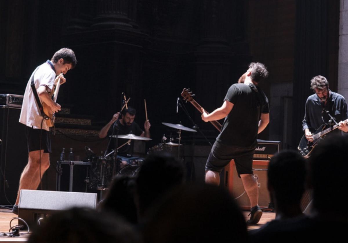 Viva Belgrado taldea Sanagustin kulturgunean.
