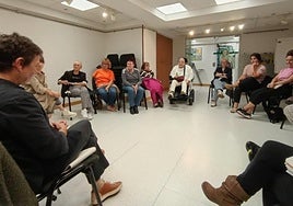 Las participantes en la última reunión celebrada en la sala de cultura.