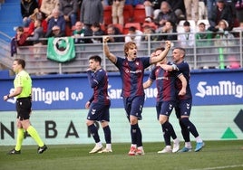 El 1x1 de los jugadores del Eibar ante el Racing