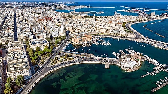 La ciudad con 300 días de sol al año y menús por menos de 10 euros ideal para visitar en Semana Santa