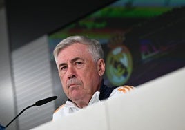 Carlo Ancelotti durante una rueda de prensa en Valdebebas
