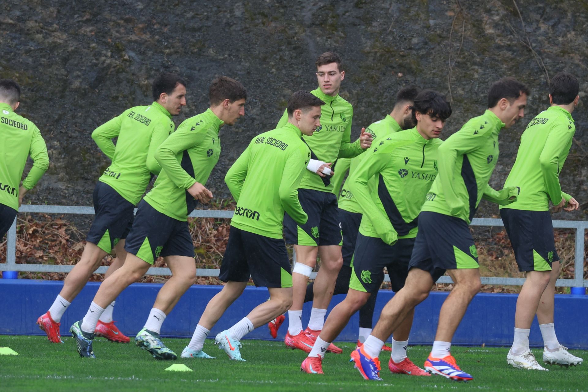 Sucic se entrenó ayer con el grupo en Zubieta