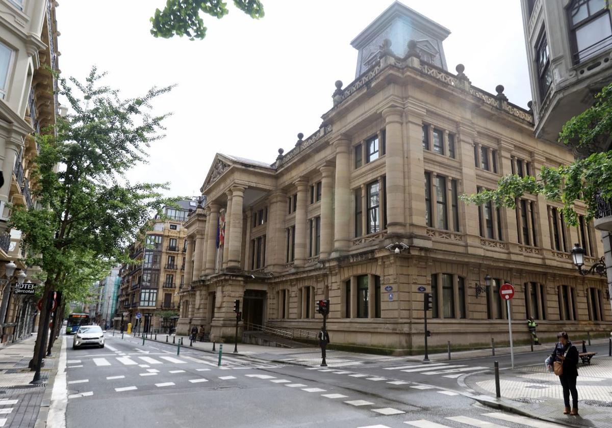 Piden 4 años de cárcel por un presunto tocamiento a una niña de 5 años en Donostia