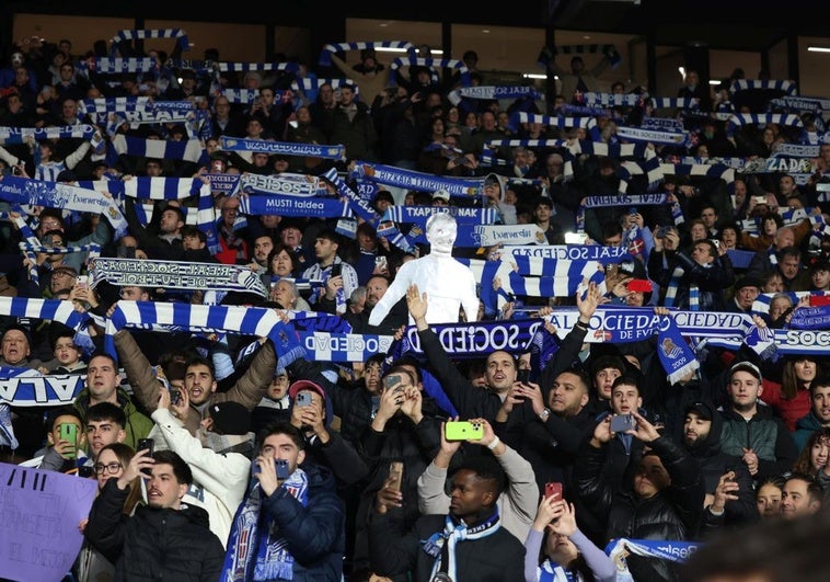 El emotivo cántico que se apodera del Reale Arena en el Real Sociedad - Real Madrid: «Aurrera Reala, aurrera Gipuzkoa…»