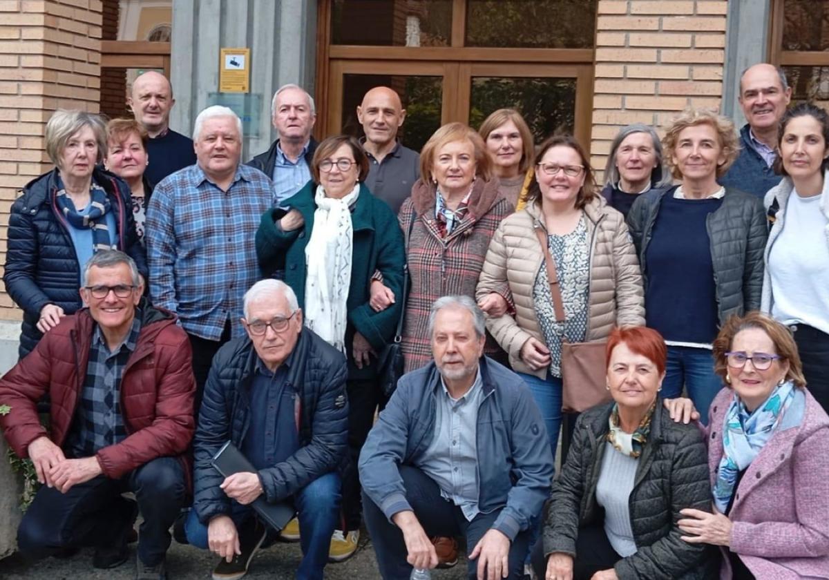 Oñati Abesbatza visita el centro Aita Menni