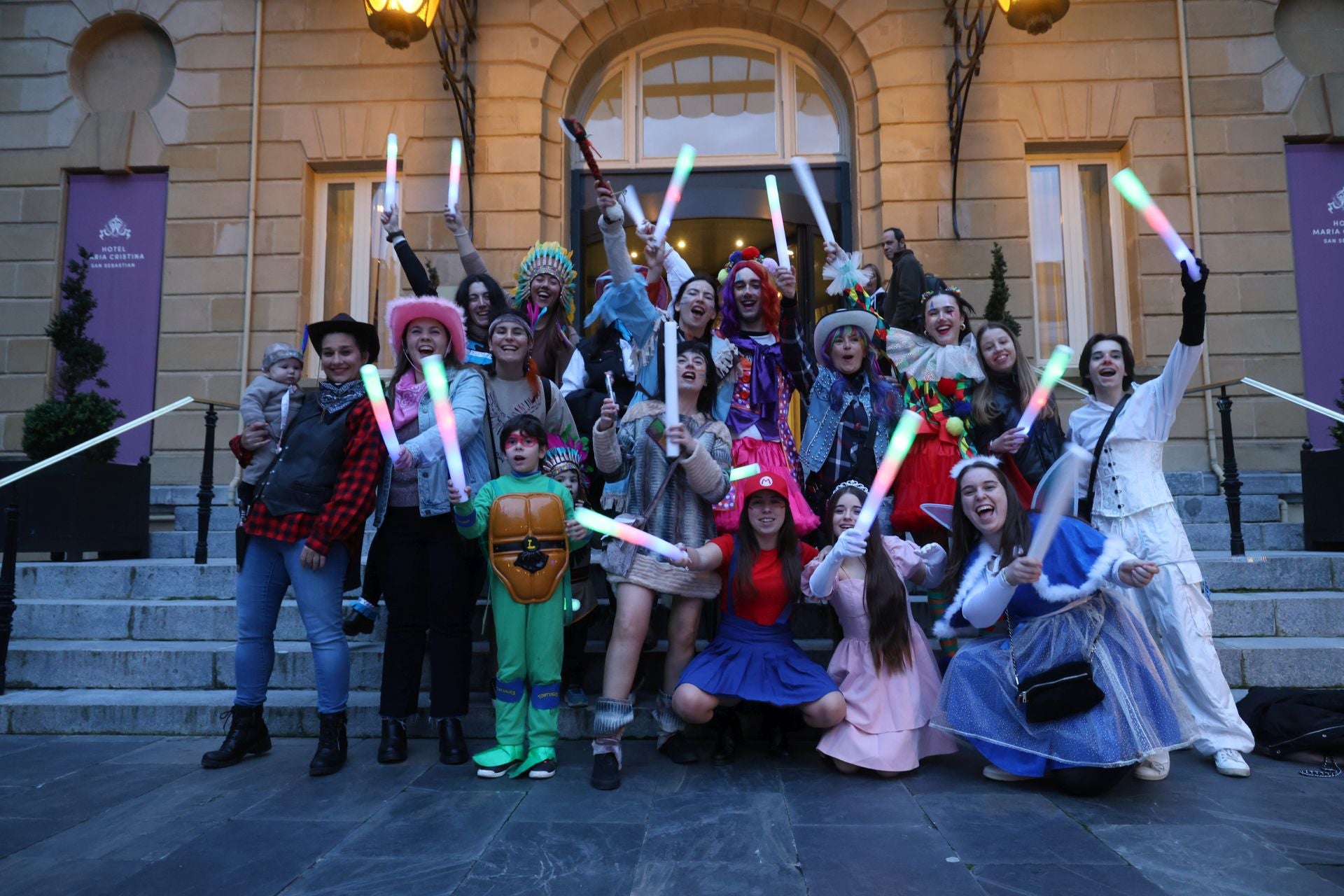 Ongi etorri, Dios Momo