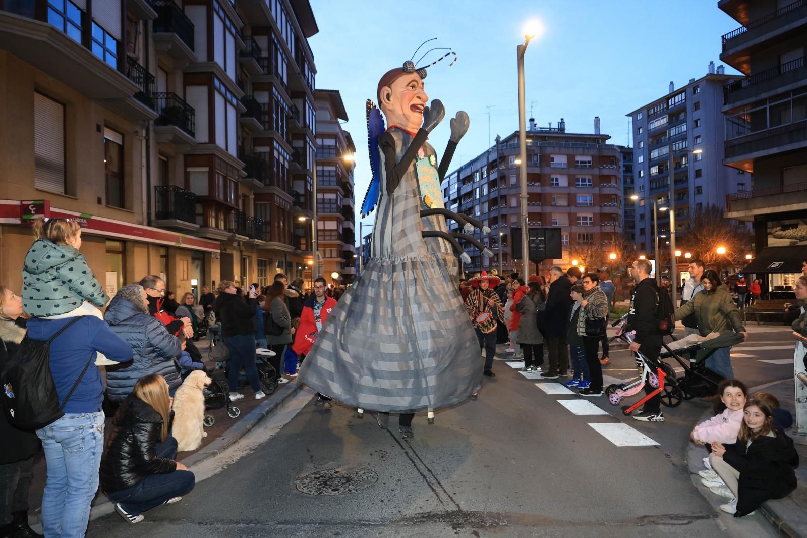 Irun disfruta de sus Carnavales al ritmo de Zanpantzar