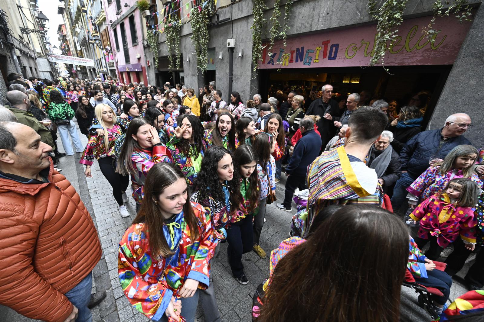 Tolosa vibra con los carnavales