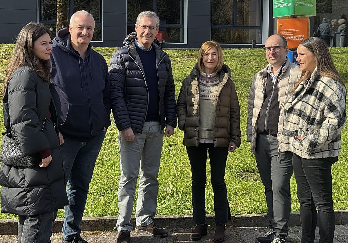 Itziar Alonso, Xabier Barandiaran Markel Olano, María Eugenia Arrizabalaga, Jon Gambra y Ane Gil, este sábado en San Sebastián.