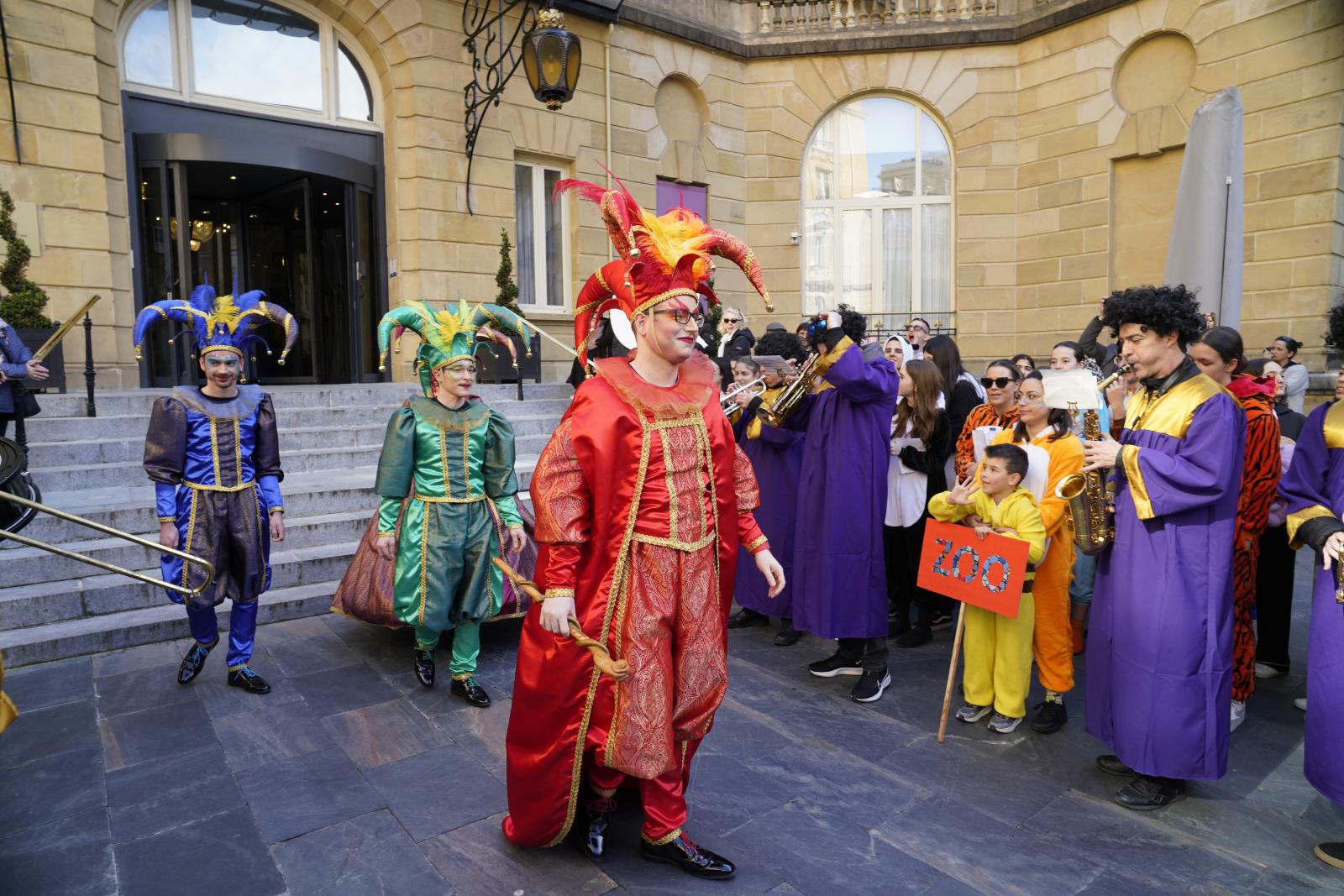 Animadas &#039;mañanitas&#039; carnavaleras en San Sebastián