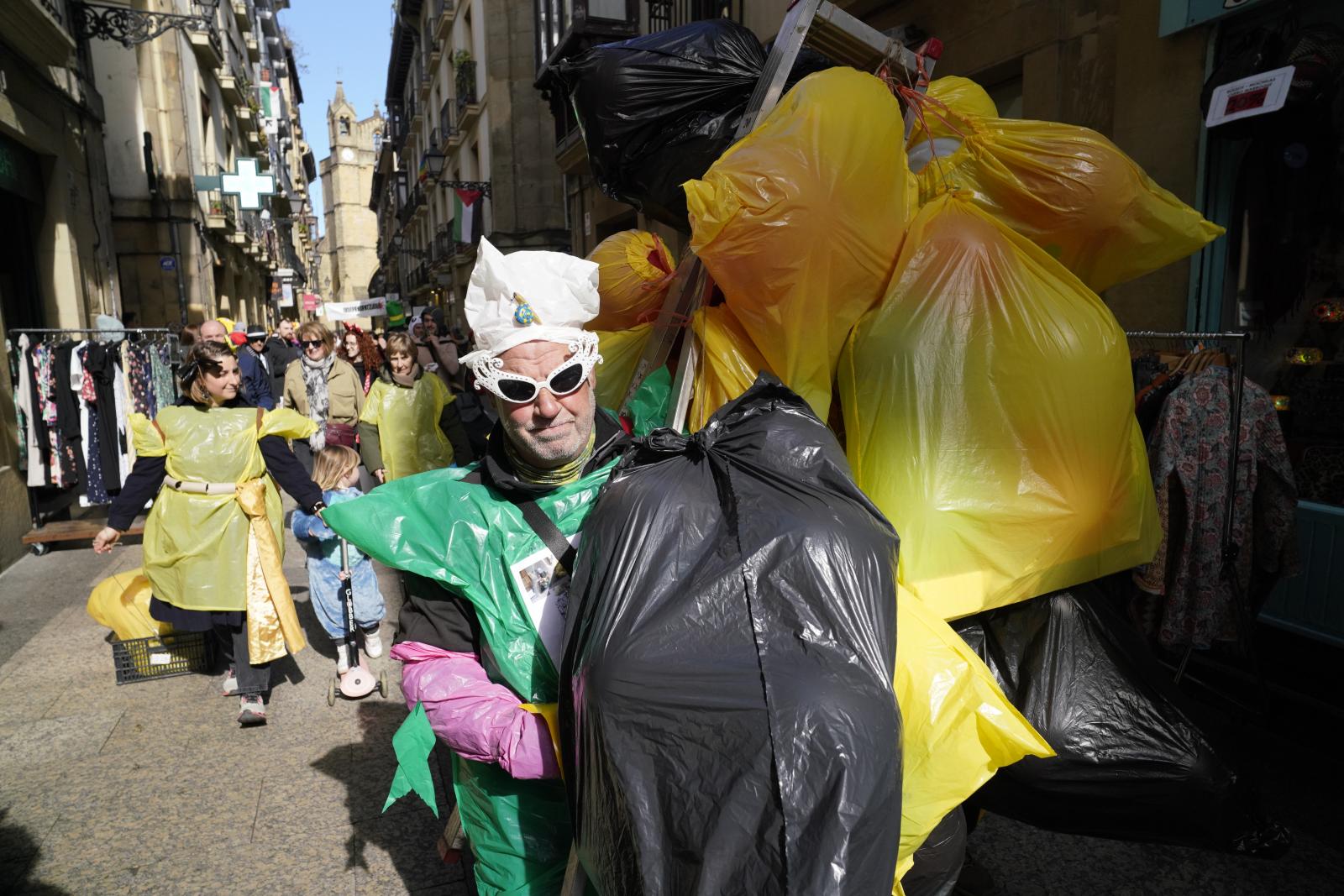 Animadas &#039;mañanitas&#039; carnavaleras en San Sebastián