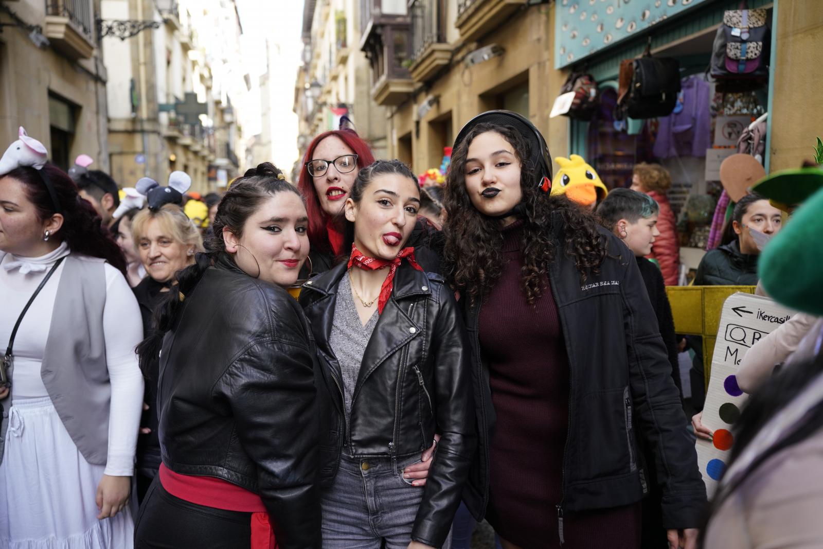 Animadas &#039;mañanitas&#039; carnavaleras en San Sebastián